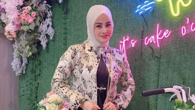 Instagram/cici_faramida