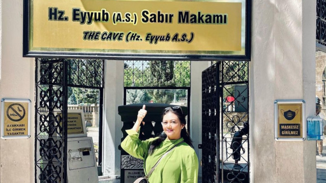 Instagram/bellasaphiraofficial