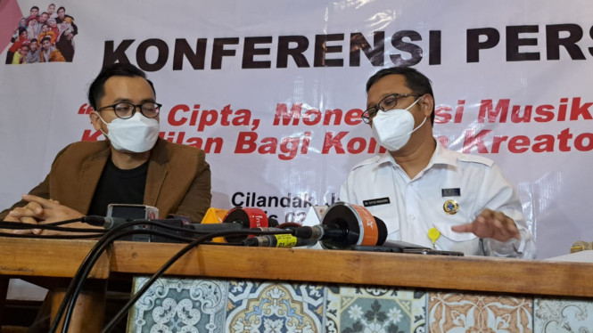 Intipseleb/Tiya Sukmawati