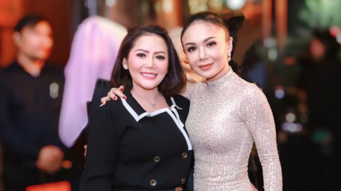 Instagram/yunishara36