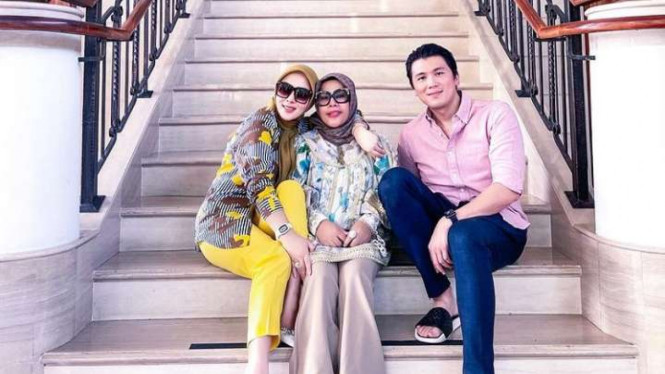 Instagram/@princessyahrini