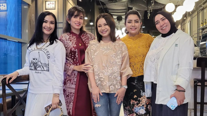 Instagram/mayangsari_official