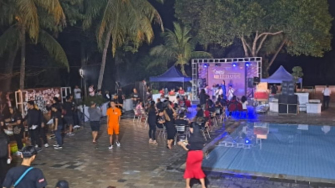 Intipseleb/Tiya Sukmawati