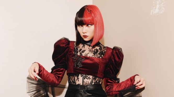 Instagram/isyanasarasvati