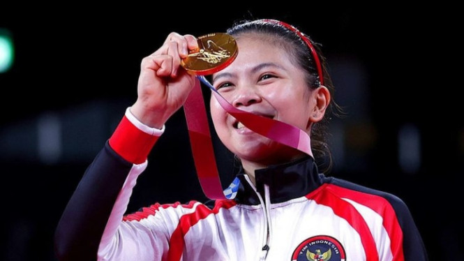 Instagram/greyspoliii