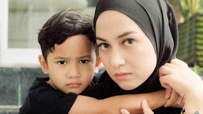 Instagram/ninazatulini22