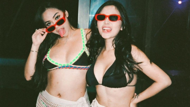 Instagram/@rachelvennya