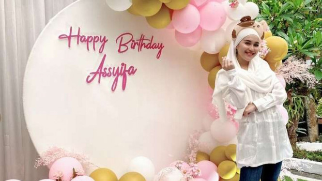 Instagram/@ayutingting92