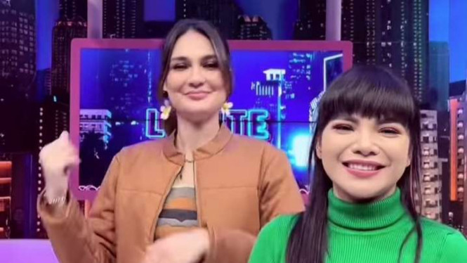 Instagram/@dinar_candy