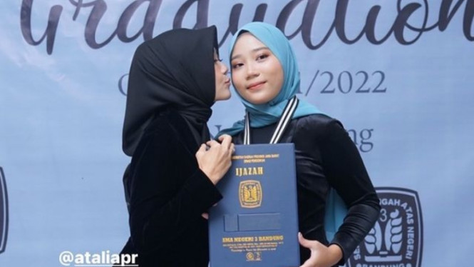 Instagram/camilliazr