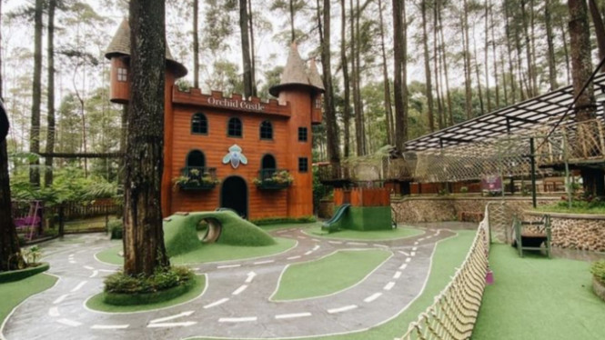 Instagram/@orchidforestcikole