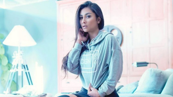 Instagram/ @uliaulianiofficial