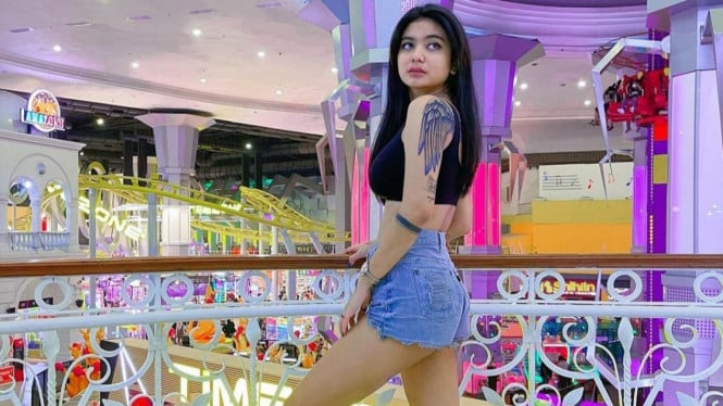 Instagram/@about.joice