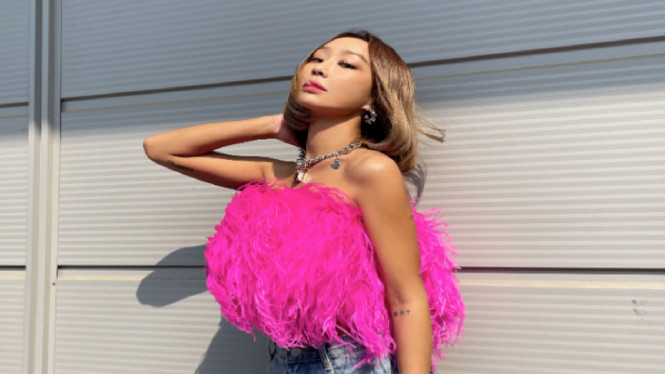 Twitter/officialhyolyn_