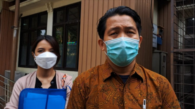 Intipseleb/Tiya Sukmawati