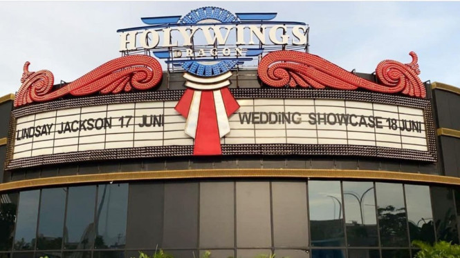 Instagram/@holywingsindonesia