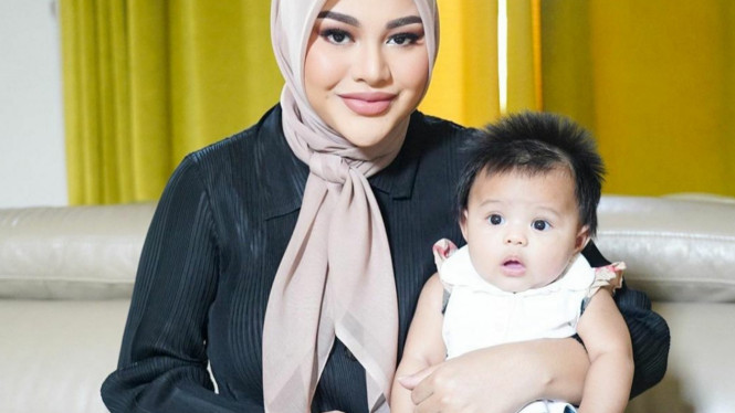 Instagram/aurelie.hermansyah