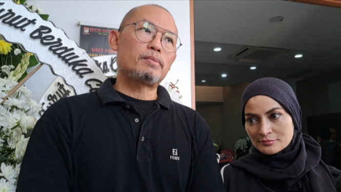 Intipseleb/Tiya Sukmawati