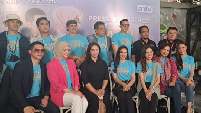 Intipseleb/Tiya Sukmawati