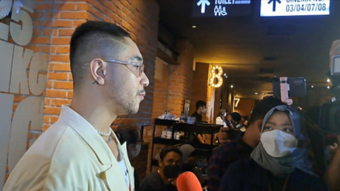 Intipseleb/Tiya Sukmawati