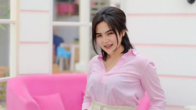 instagram/mareta_angelreal