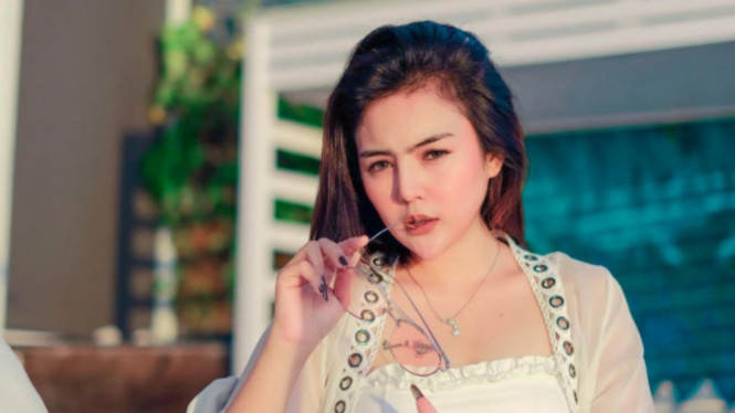 instagram/mareta_angelreal