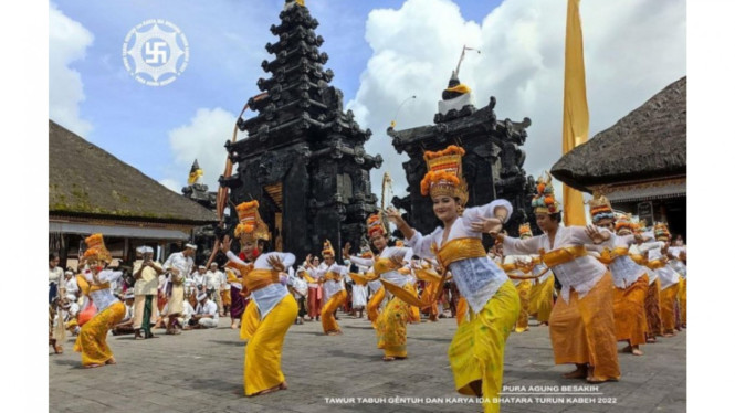 Instagram/@pura_agung_besakih