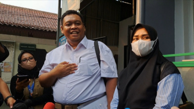 Intipseleb/Tiya Sukmawati