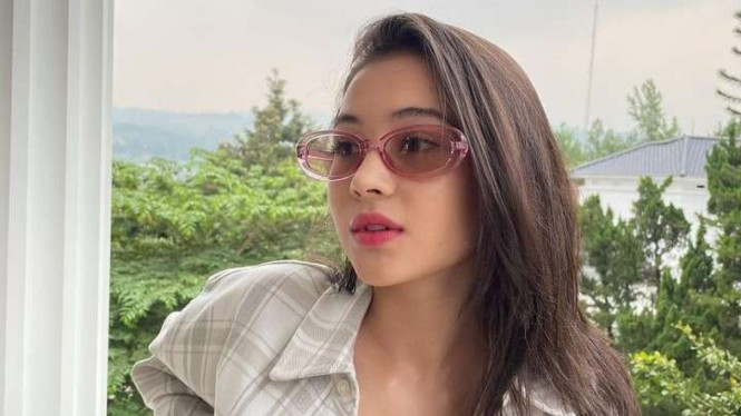 Instagram/@sandrinna_11