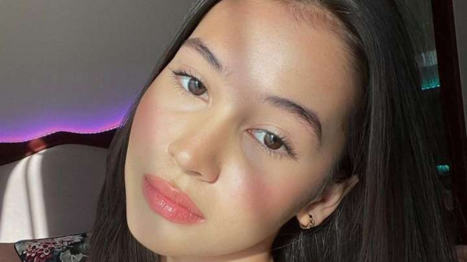 Instagram/@sandrinna_11