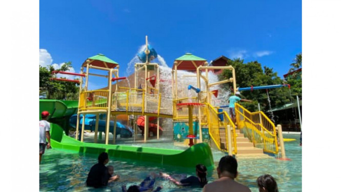 Instagram/@waterbombali