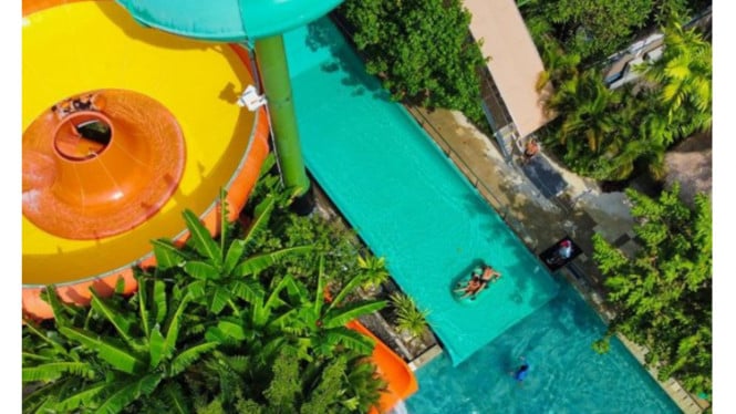 Instagram/@waterbombali