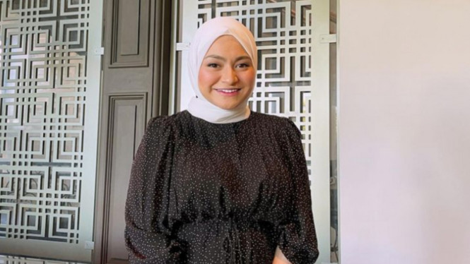 Instagram/@nathalieholscher