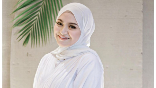 Instagram/@nathalieholscher