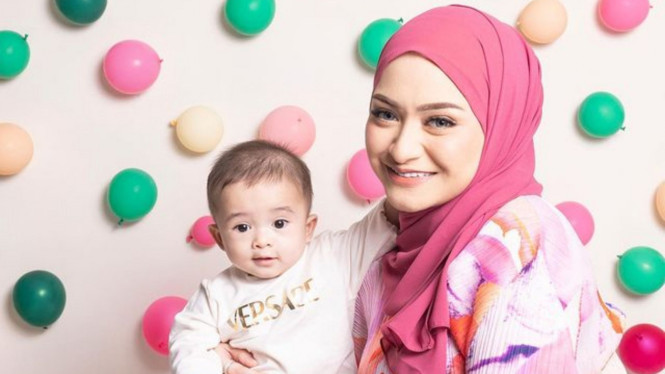 Instagram/Nathalie Holscher