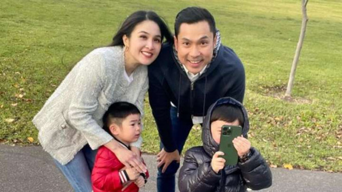 Instagram/@sandradewi88