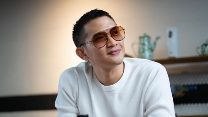 Instagram/thereal_rezkyadhitya