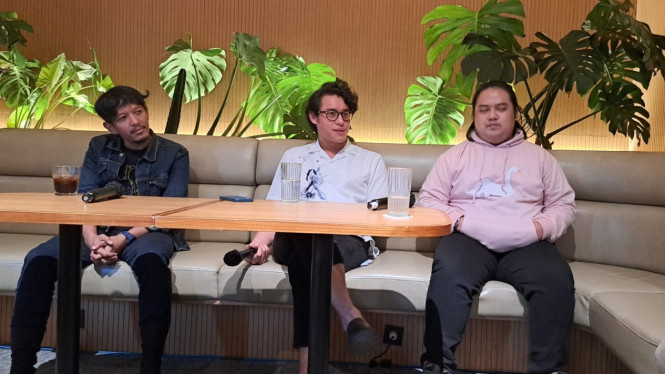 Intipseleb/Tiya Sukmawati