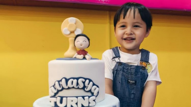 Instagram/tasyakamila 