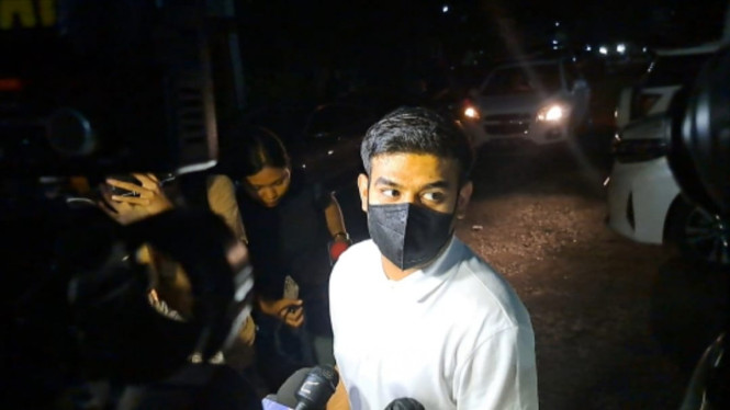 Intipseleb/Tiya Sukmawati