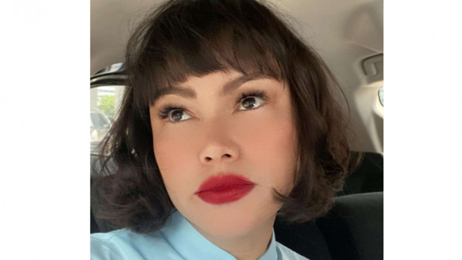 Instagram/@tracytrinita