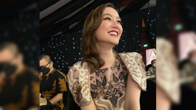 Instagram/@felicehwang