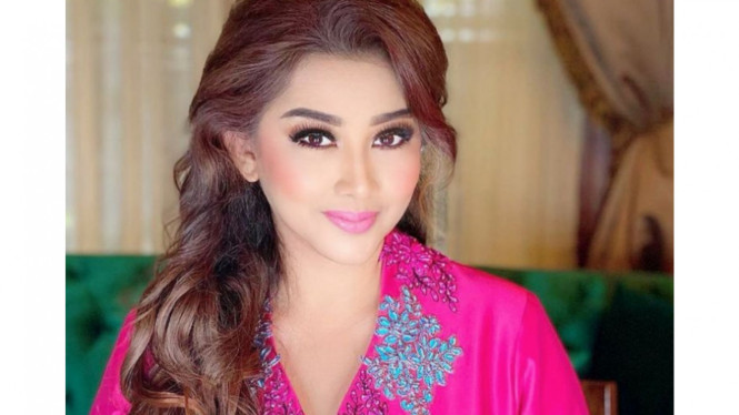 Instagram/@rikacallebaut_