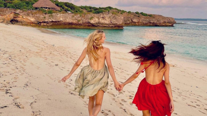 Instagram/varshaadhikumoro 