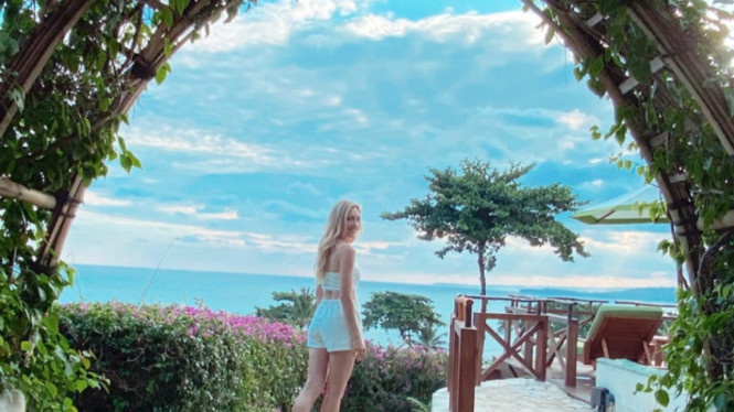 Instagram/varshaadhikumoro 