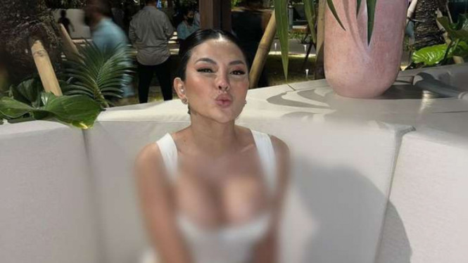 Instagram/@nikitamirzanimawardi_172