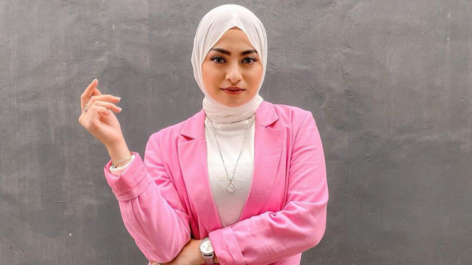 Instagram/nathalieholscher