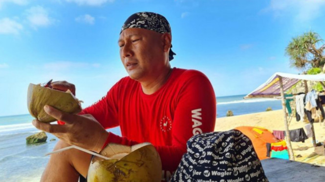 Instagram/@heru.gundul