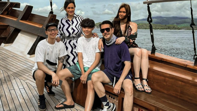 Instagram/ferrysal1m