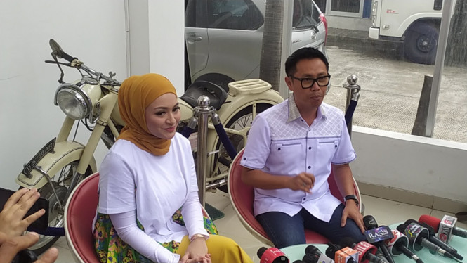 IntipSeleb/ Wahyu Firmansyah